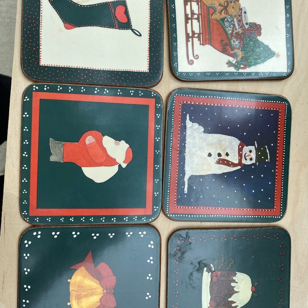 Festive Holiday Coaster Set - Green and Red